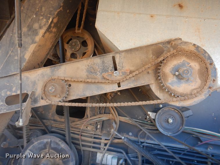 image for item HI9032 1988 Gleaner R50  combine