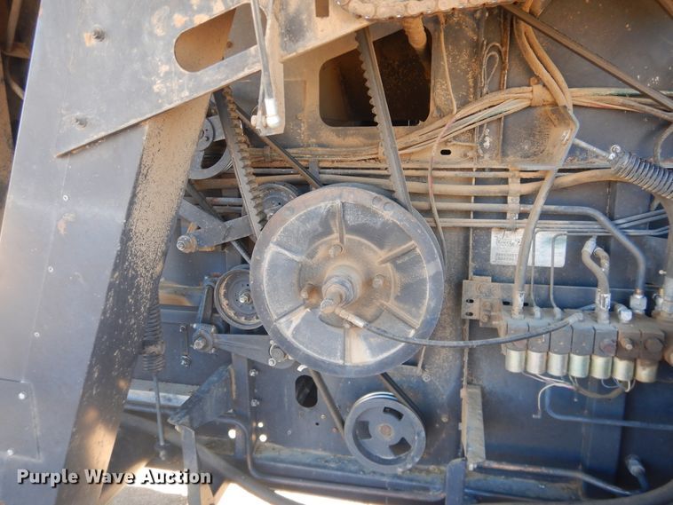 image for item HI9032 1988 Gleaner R50  combine