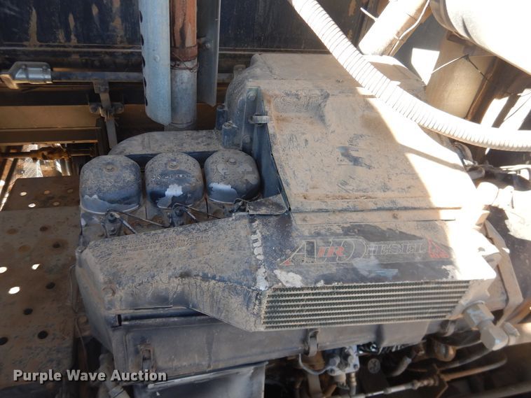 image for item HI9032 1988 Gleaner R50  combine