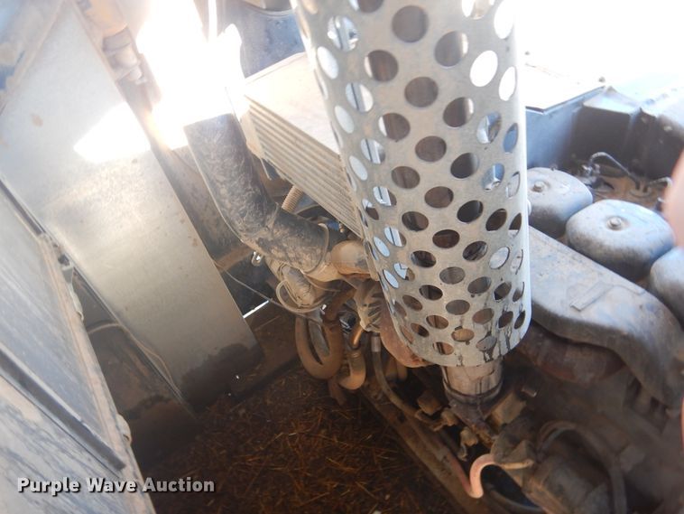 image for item HI9032 1988 Gleaner R50  combine