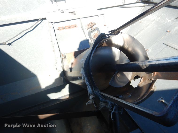 image for item HI9032 1988 Gleaner R50  combine