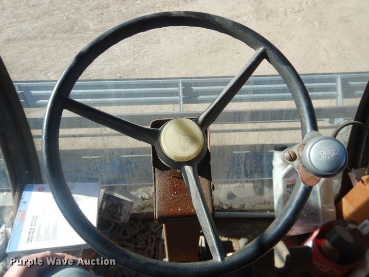 image for item HI9032 1988 Gleaner R50  combine