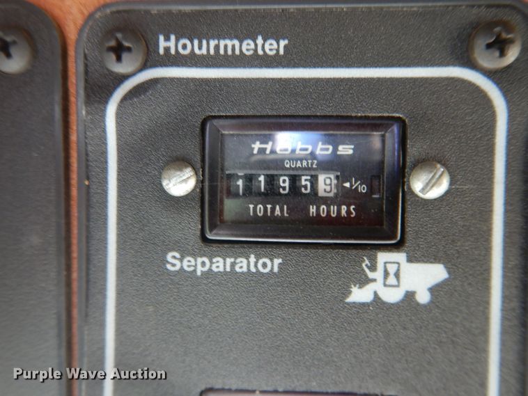 image for item HI9032 1988 Gleaner R50  combine