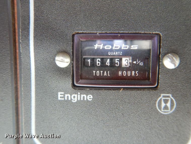 image for item HI9032 1988 Gleaner R50  combine