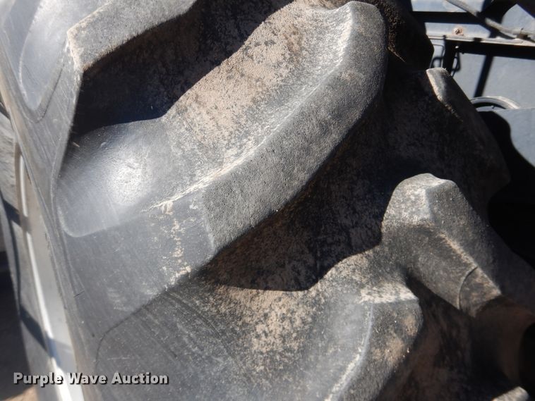 image for item HI9032 1988 Gleaner R50  combine