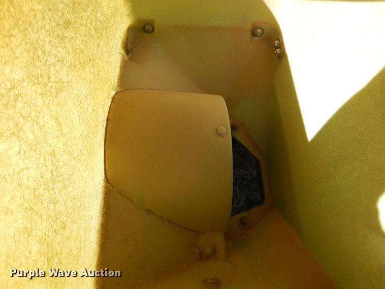 image for item HI9040 John Deere 7000  planter