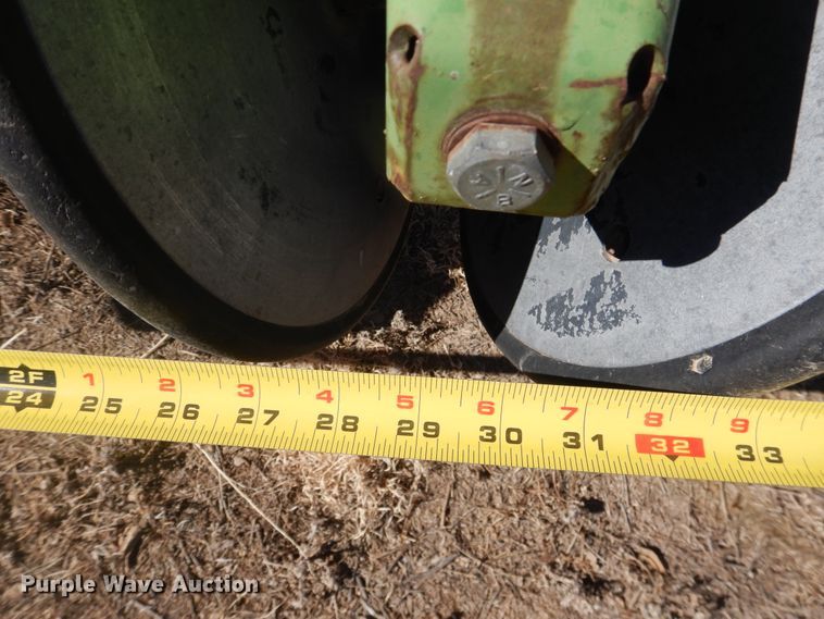 image for item HI9040 John Deere 7000  planter