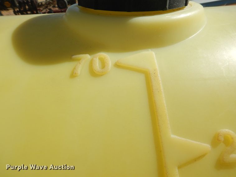 image for item HI9040 John Deere 7000  planter