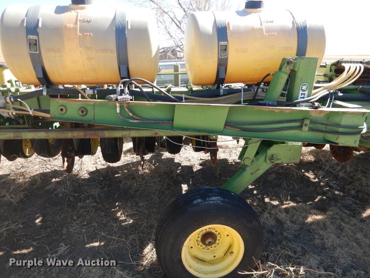 image for item HI9040 John Deere 7000  planter
