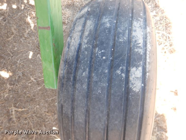 image for item HI9040 John Deere 7000  planter