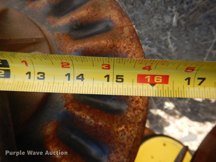 image for item HI9040 John Deere 7000  planter