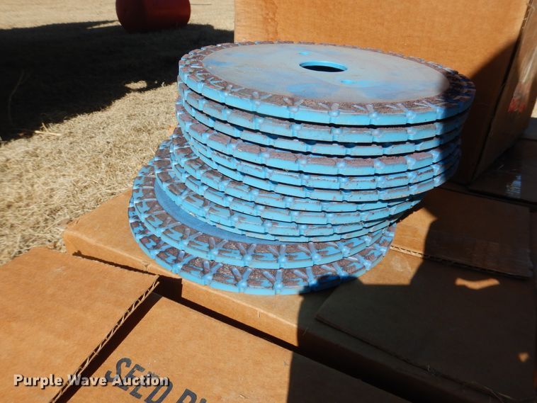 image for item HI9040 John Deere 7000  planter