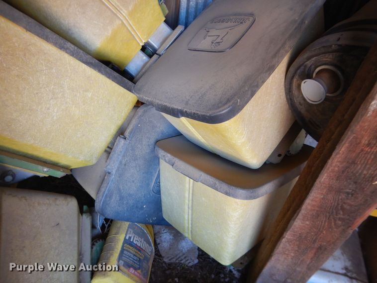 image for item HI9040 John Deere 7000  planter