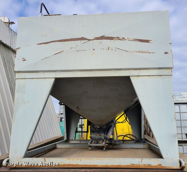 image for item IA9292 Convey All BT-240 seed tender