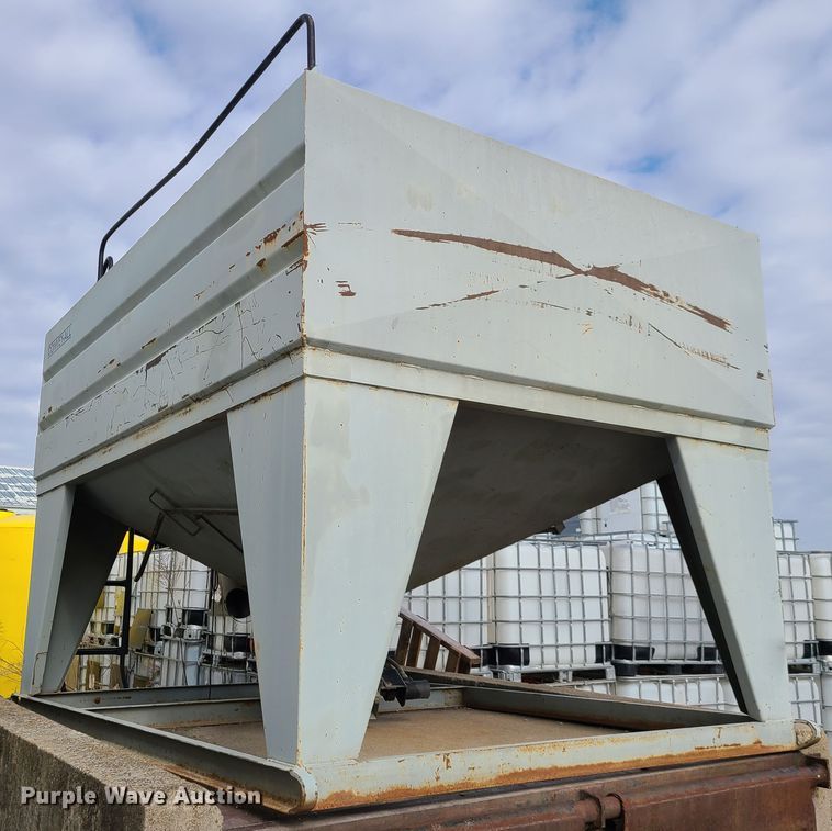 image for item IA9292 Convey All BT-240 seed tender