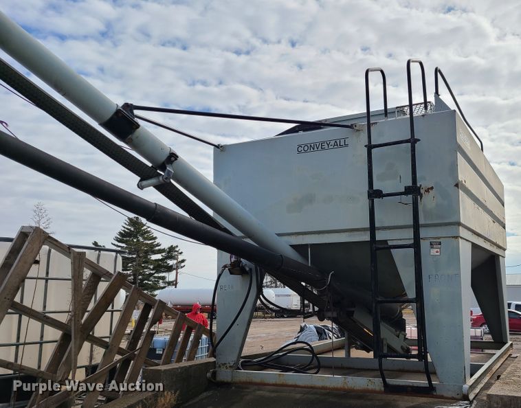 image for item IA9292 Convey All BT-240 seed tender