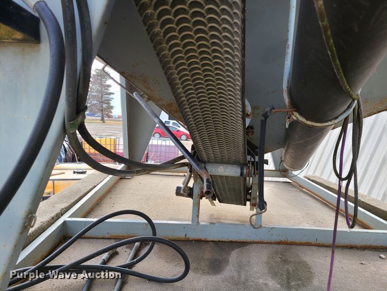 image for item IA9292 Convey All BT-240 seed tender