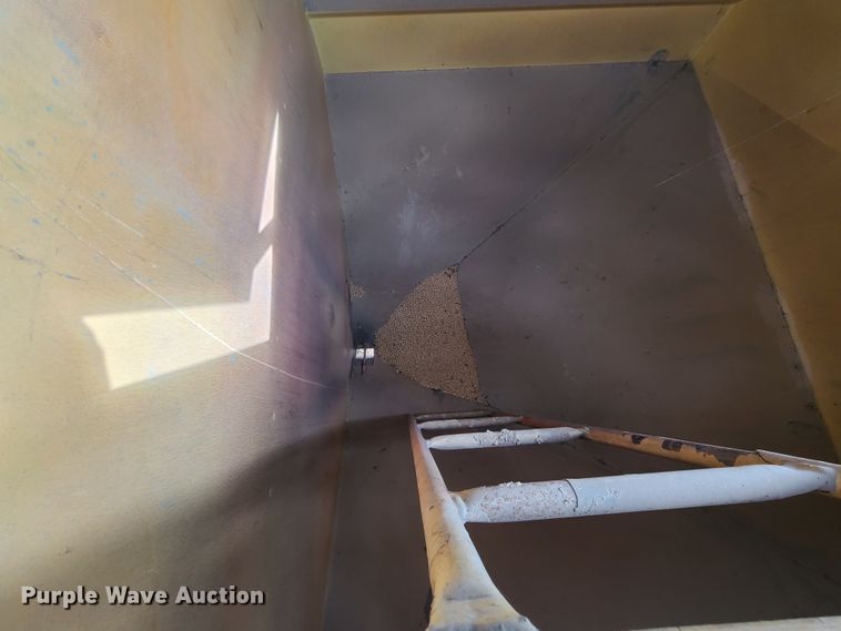 image for item IA9292 Convey All BT-240 seed tender