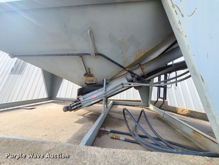 image for item IA9292 Convey All BT-240 seed tender