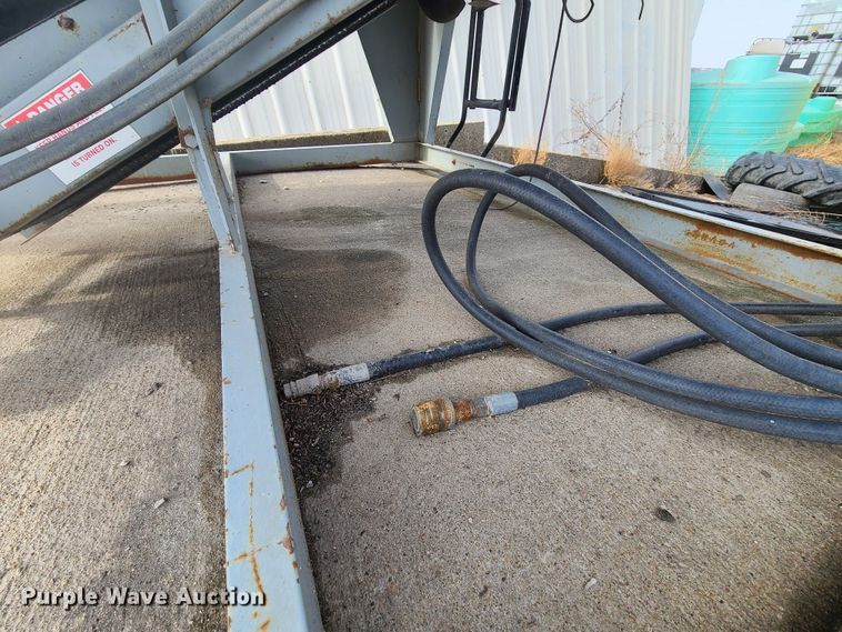 image for item IA9292 Convey All BT-240 seed tender