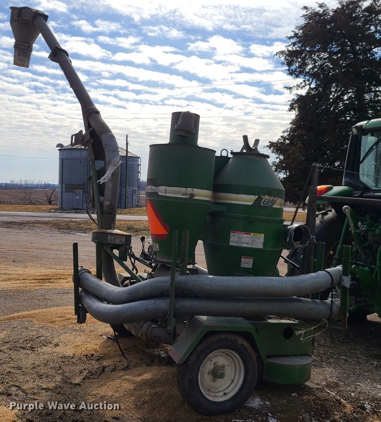 image for item IA9293 Walinga 6614 grain vacuum