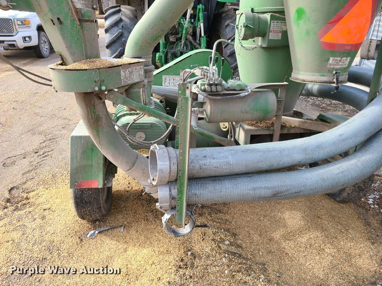 image for item IA9293 Walinga 6614 grain vacuum