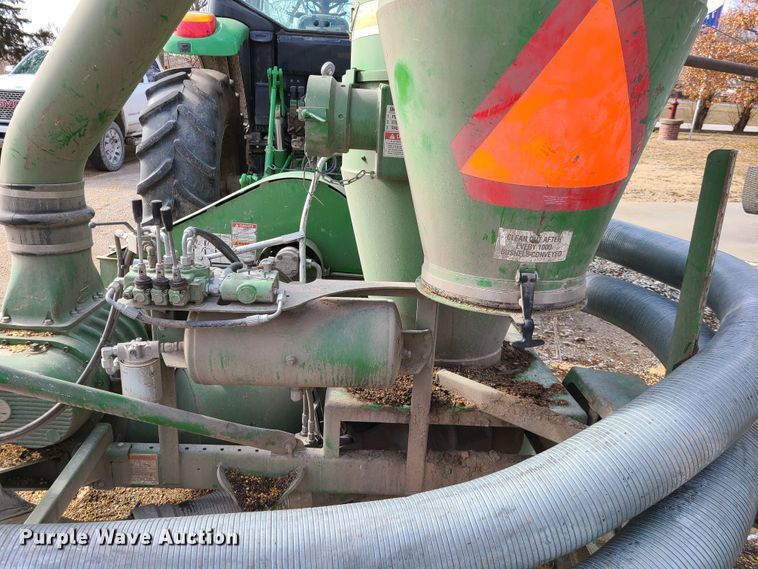 image for item IA9293 Walinga 6614 grain vacuum