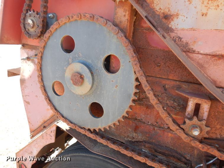 image for item IP9066 1985 Mohrlang XHD28  manure spreader