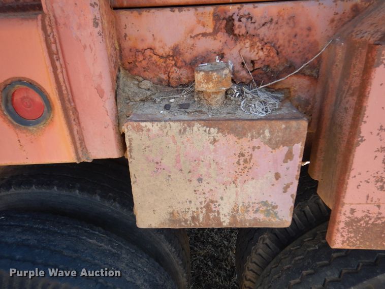 image for item IP9066 1985 Mohrlang XHD28  manure spreader