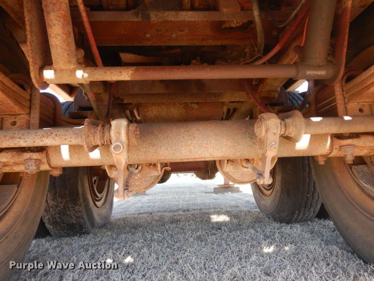 image for item IP9066 1985 Mohrlang XHD28  manure spreader