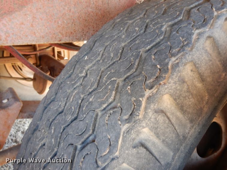 image for item IP9066 1985 Mohrlang XHD28  manure spreader