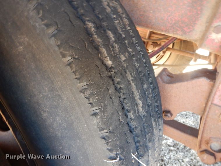 image for item IP9066 1985 Mohrlang XHD28  manure spreader