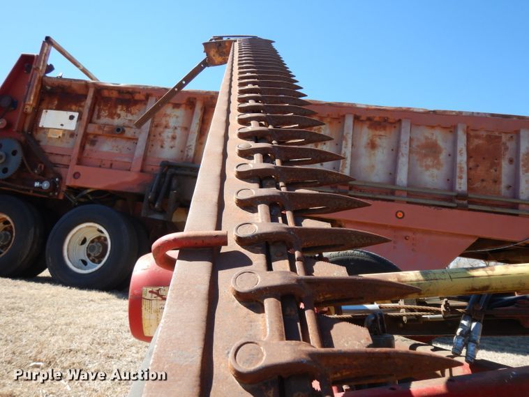 image for item IP9067 New Holland 456 sickle mower