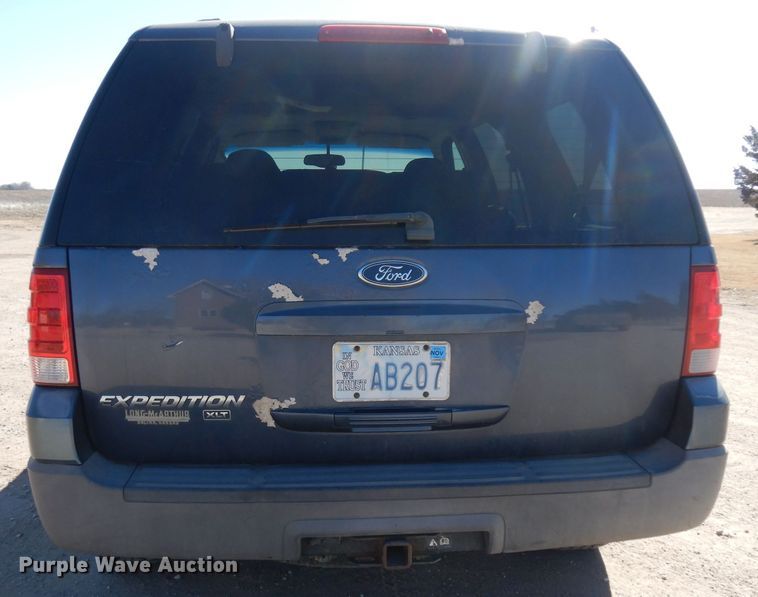 image for item IP9072 2003 Ford Expedition  SUV