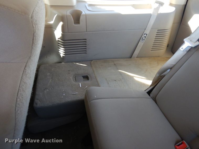 image for item IP9072 2003 Ford Expedition  SUV