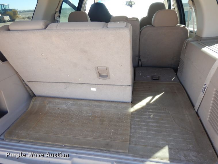 image for item IP9072 2003 Ford Expedition  SUV