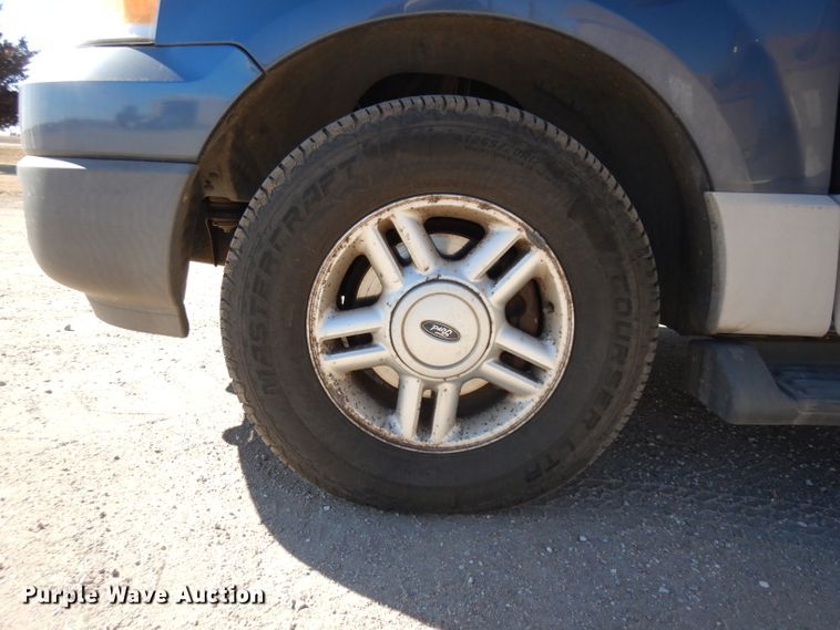 image for item IP9072 2003 Ford Expedition  SUV