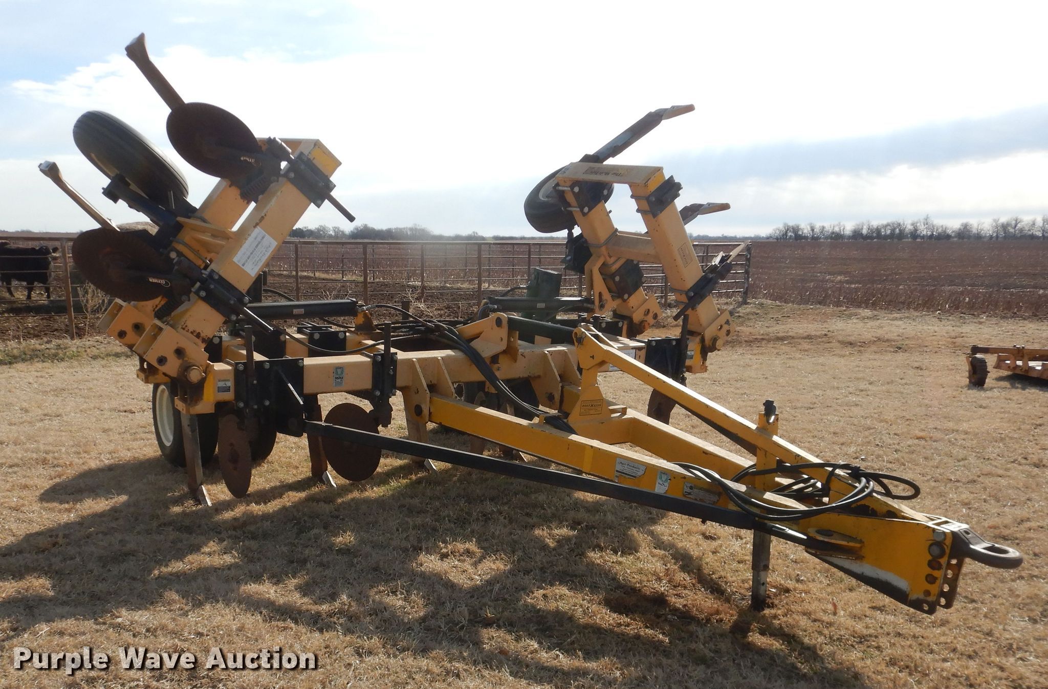 Agri Products inline ripper in Danville, KS Item DI3703 sold Purple