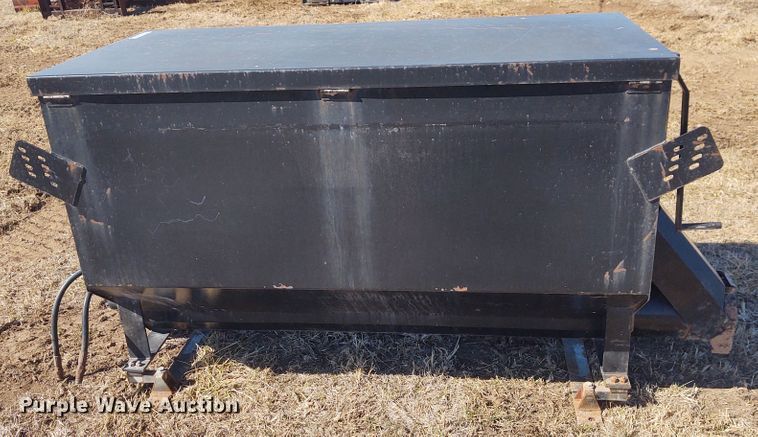 image for item FY9915 HydraFeeder HF1800  cake feeder