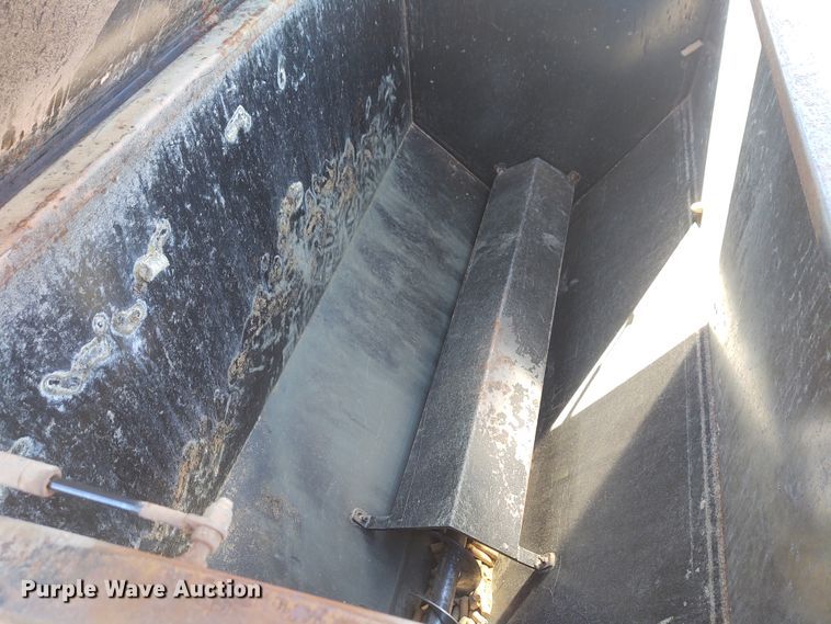 image for item FY9915 HydraFeeder HF1800  cake feeder