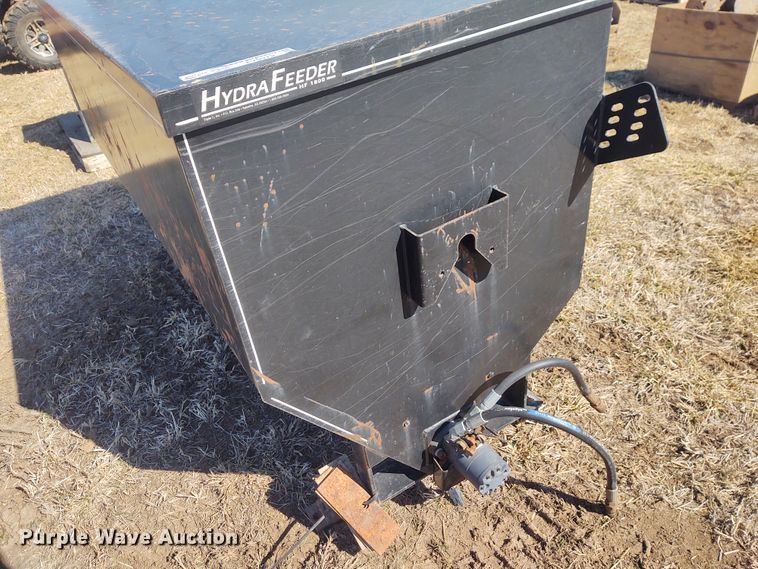 image for item FY9915 HydraFeeder HF1800  cake feeder