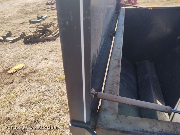 image for item FY9915 HydraFeeder HF1800  cake feeder