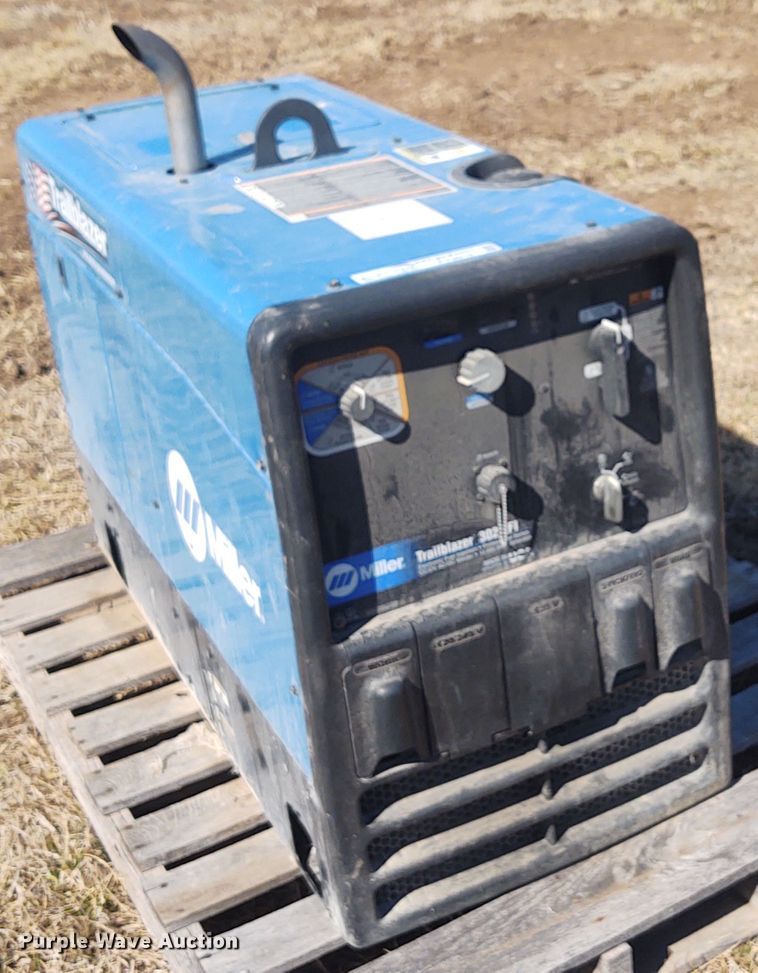 image for item FY9916 Miller Trailblazer 302 EFI  welder generator