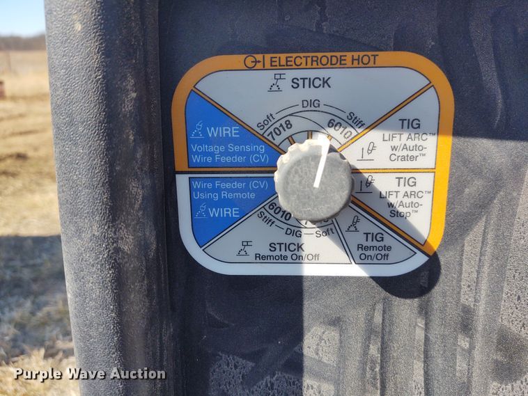 image for item FY9916 Miller Trailblazer 302 EFI  welder generator