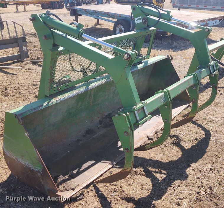 image for item FY9928 John Deere 98"W  grapple bucket