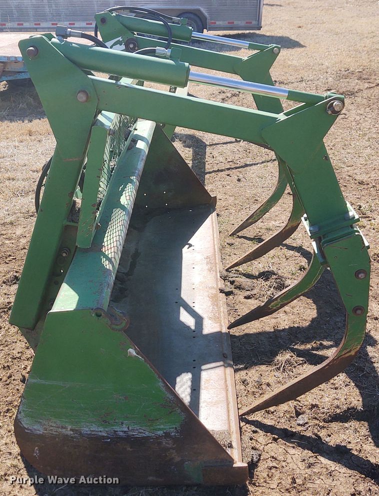 image for item FY9928 John Deere 98"W  grapple bucket