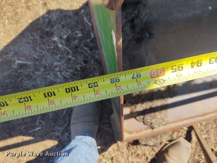 image for item FY9928 John Deere 98"W  grapple bucket