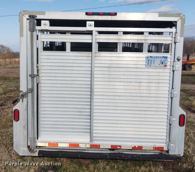 image for item FY9931 2006 Travalong livestock trailer