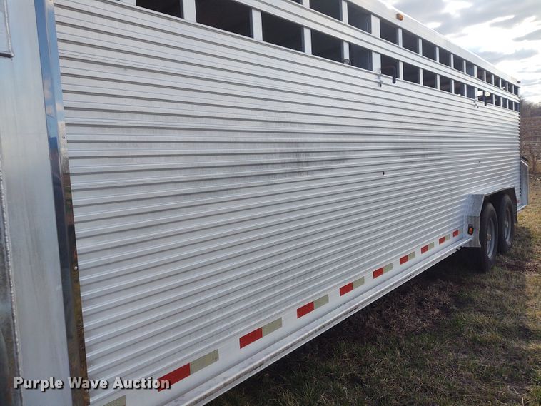 image for item FY9931 2006 Travalong livestock trailer