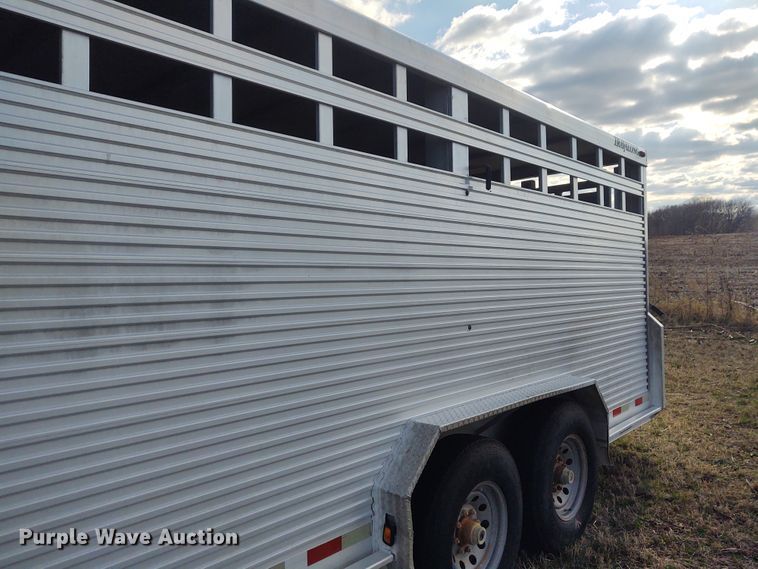 image for item FY9931 2006 Travalong livestock trailer